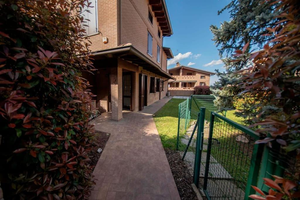 Jacuzzi Apartment In Italian Villa, Wi-Fi & Garden Sassuolo - Maranello Casalgrande Ngoại thất bức ảnh